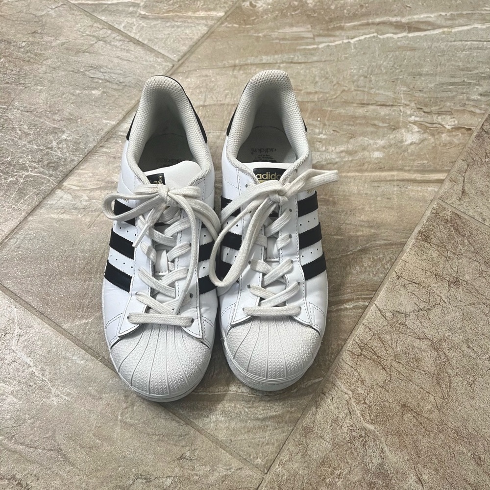 Adidas Superstar Sneakers